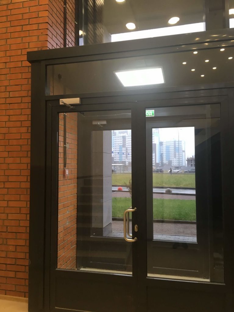Торговое помещение 173,4 м², Комендантский пр., 60 - Первый этаж